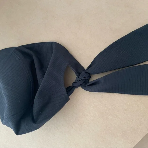 Lululemon Black Cap with Bow Detail - Picture 3 of 5